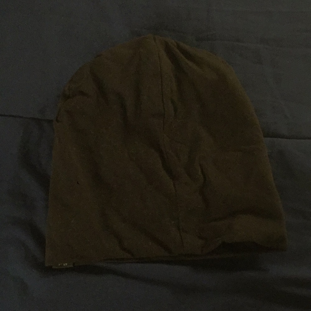 Black H&M bucket hat